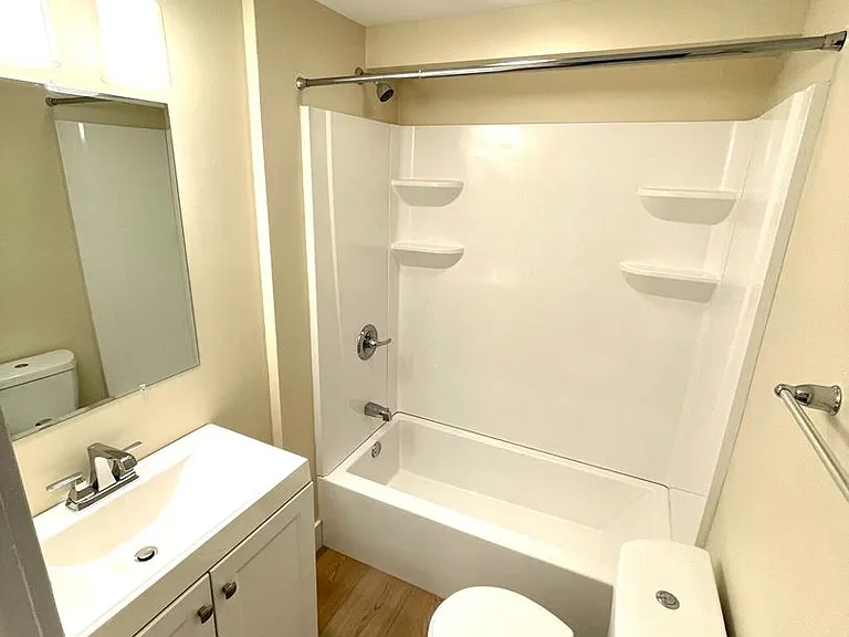 1241 Illinois Ave — Photo 12