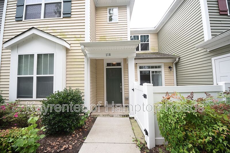 1st image of 118 Fishers Ct