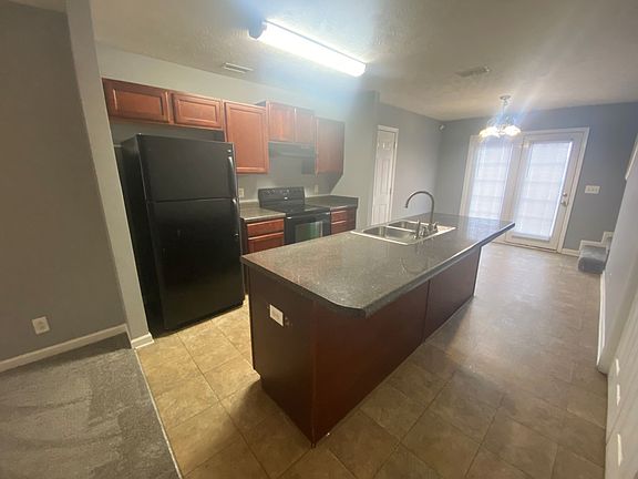 3rd image of 2635 Apostle Ln