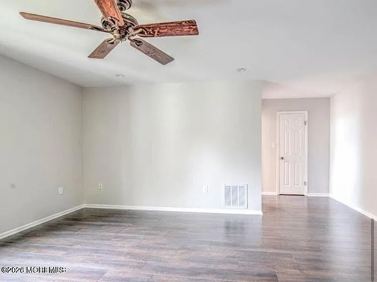 20 Tower Hill Dr #1009 — Photo 15