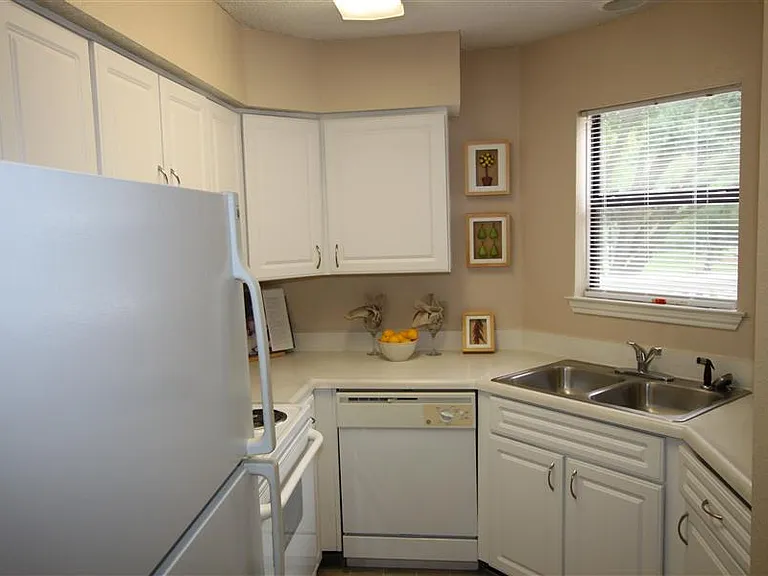 The Ethans Apartments — Photo 46