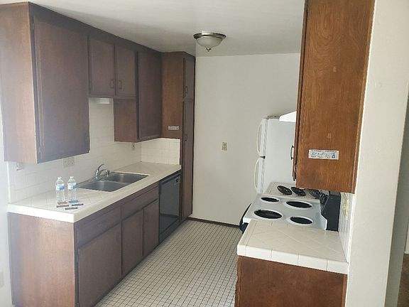 3rd image of 4218 47th St APT 14