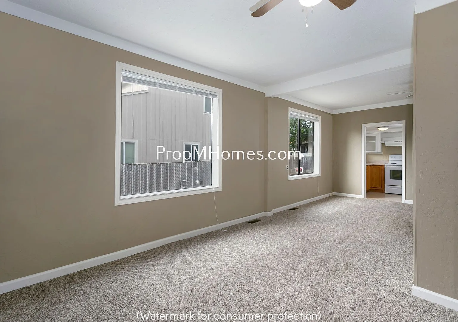 Charming One Bedroom Plus Office/Den In SE Portland! — Photo 4