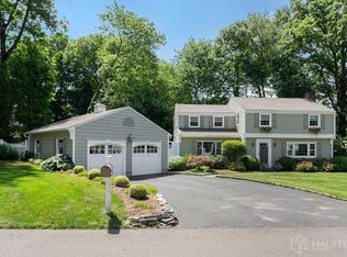 50 Echo Dr N, Darien, CT 06820