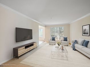 174 Riveredge Dr, Chatham, NJ 07928