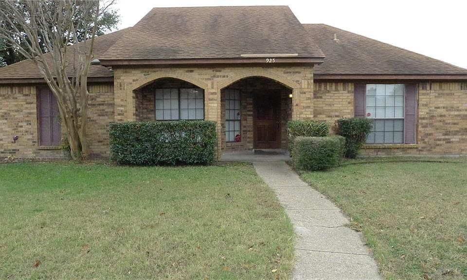 1st image of 925 Worthington Dr