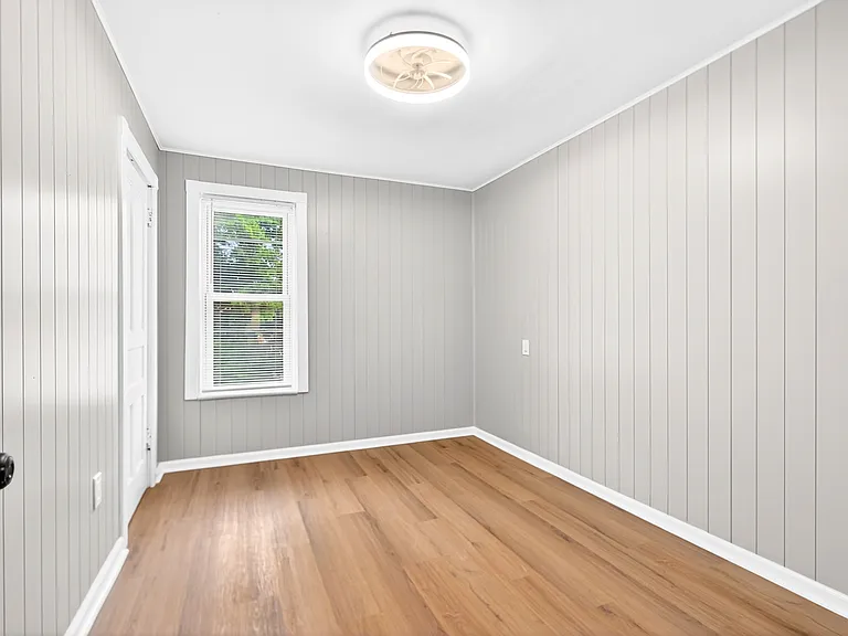 410 Kendall St — Photo 23