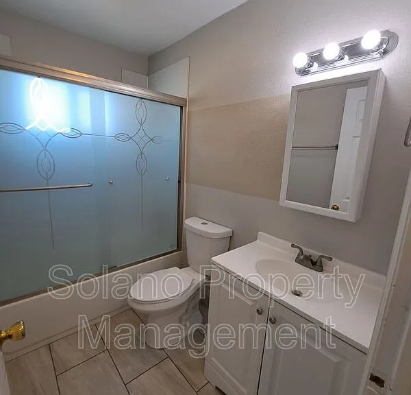 207 Brown St #2 — Photo 8