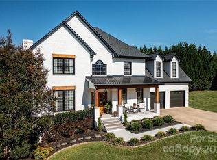 22 Peninsula Ln, Taylorsville, NC 28681