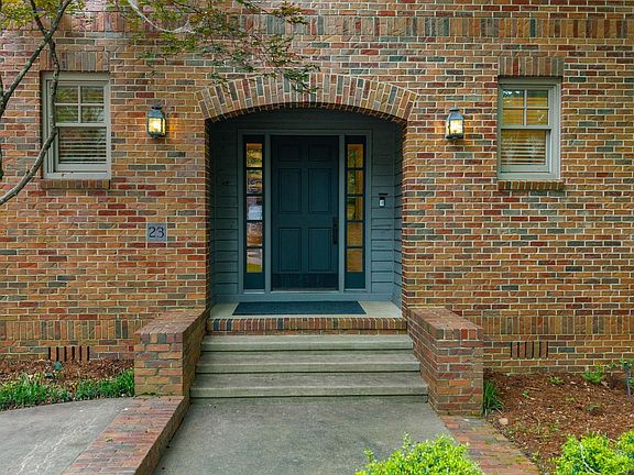 4th image of 23 Saint Thomas Ct