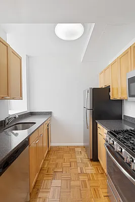 Rented by Compass | media 9