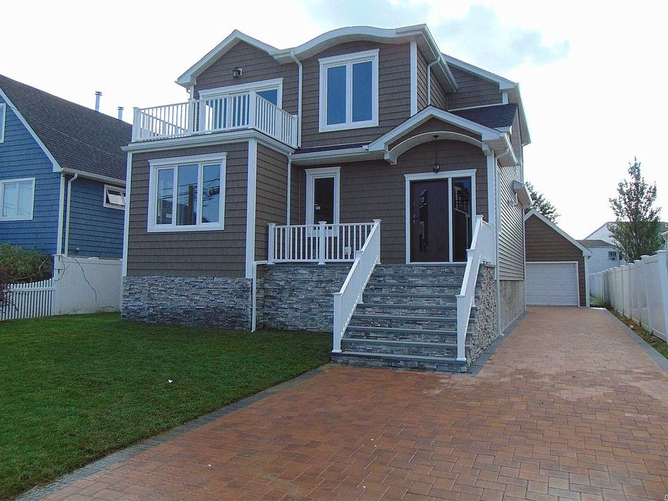 1st image of 830 Venetian Blvd