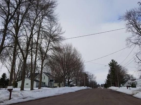 5th image of 431 Ash Ave S