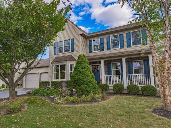 7 Mill Brook Ct, Easton, PA 18045