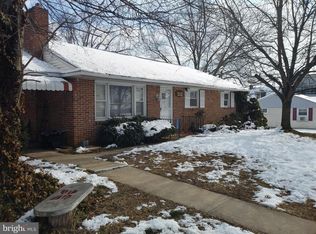 219 W Chestnut St, Ephrata, PA 17522