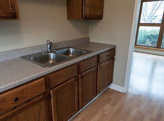 2nd image of 17303 Lorenz Ave