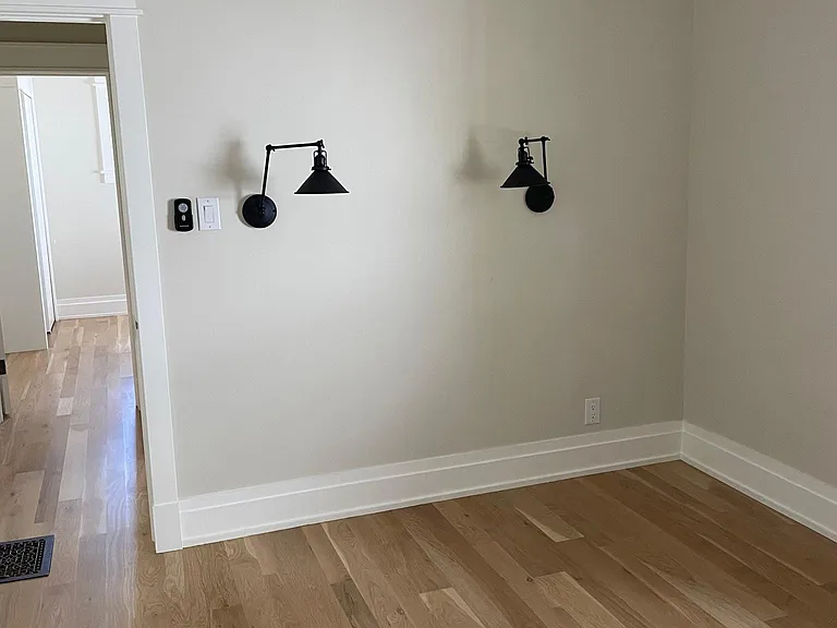 Main bedroom - built-in lights