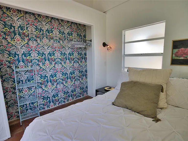 650 Edwards St — Photo 29