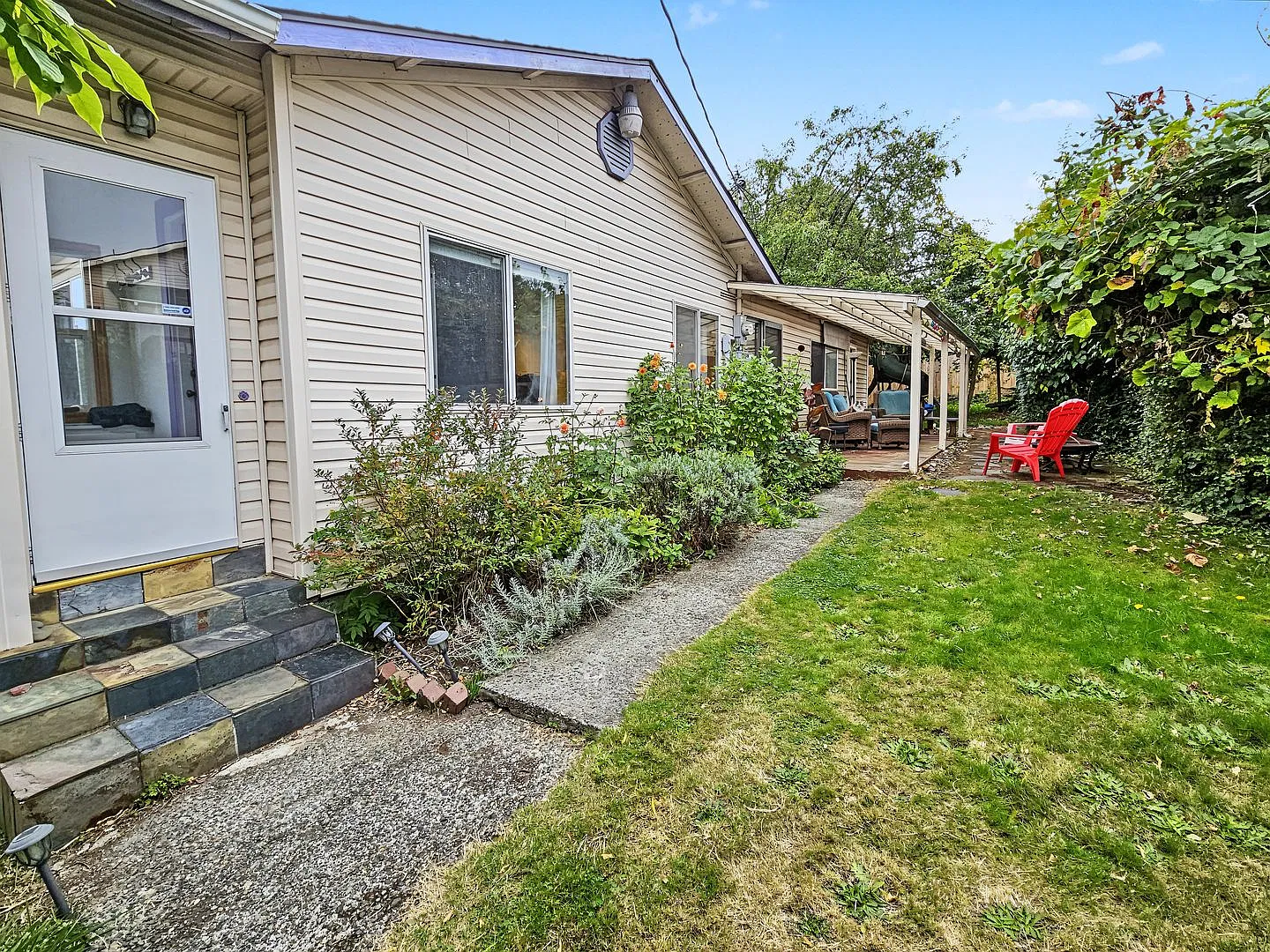 Available November 10th! Beautiful Rambler With Ev Charging & A Fully Fenced Backyard In White Ce... — Photo 1