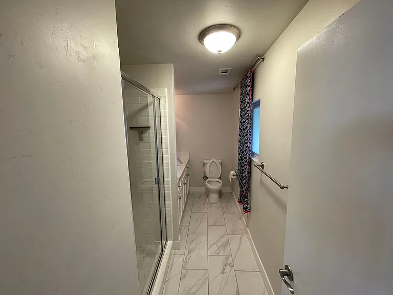 5656 E Waverly Ln — Photo 6