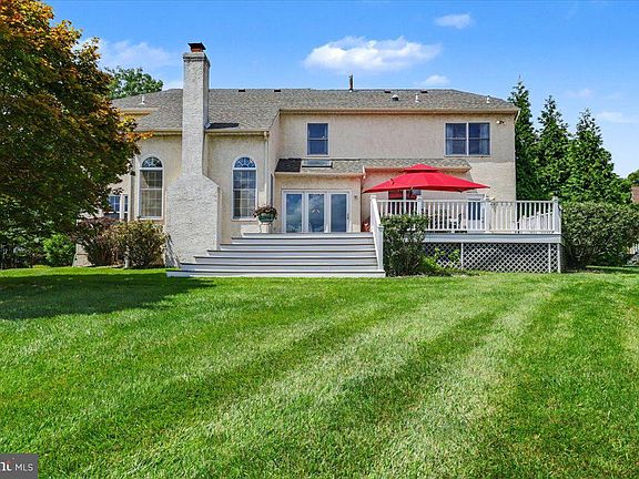 2nd image of 202 Cascades Ct