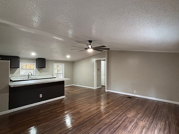 5th image of 409 Paiute Rd