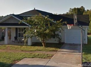 107 Newbury Dr, Mooresville, NC 28115