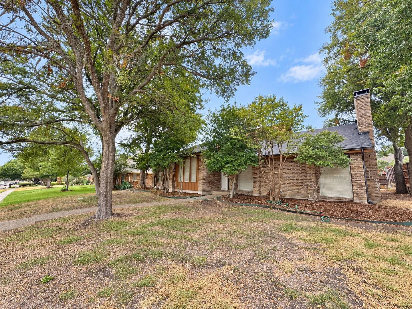 Spacious Single-Story Plano Home with Private Pool — Photo 3