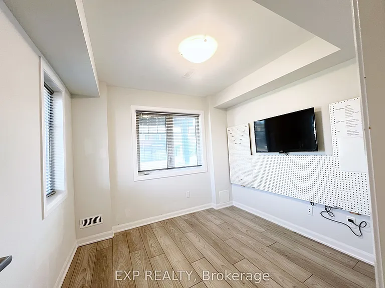 40 Teelin Cir — Photo 3