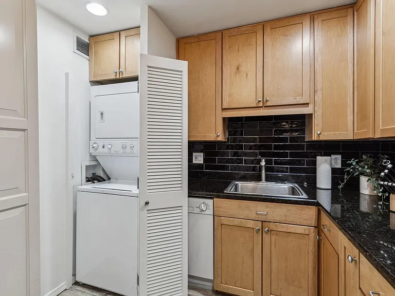 4044 Buena Vista St #117 — Photo 6
