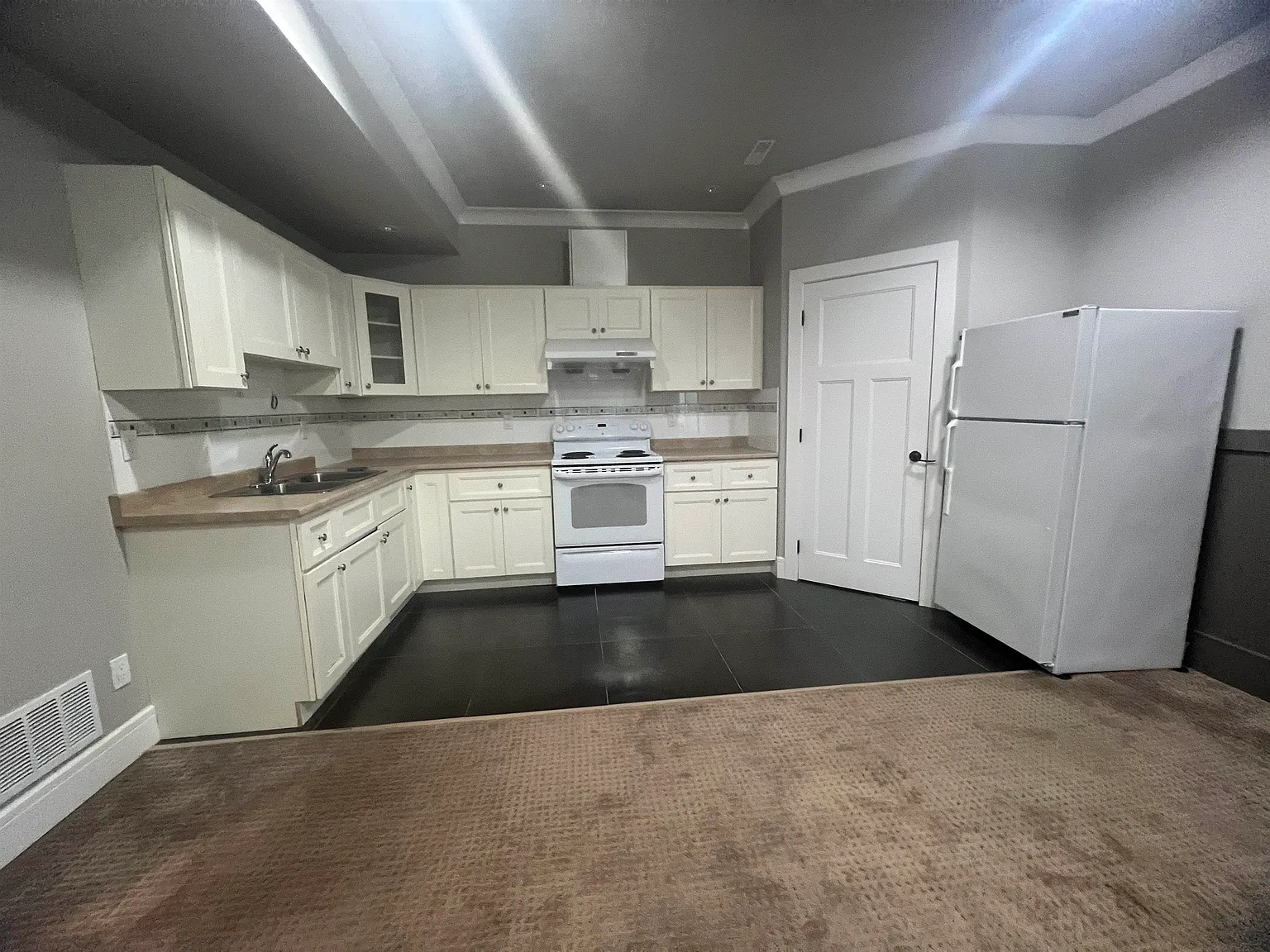 2 bed, 1193 sqft, $2,000 — Photo 2