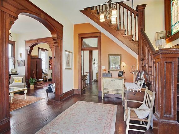 4th image of 607 Caffin Ave