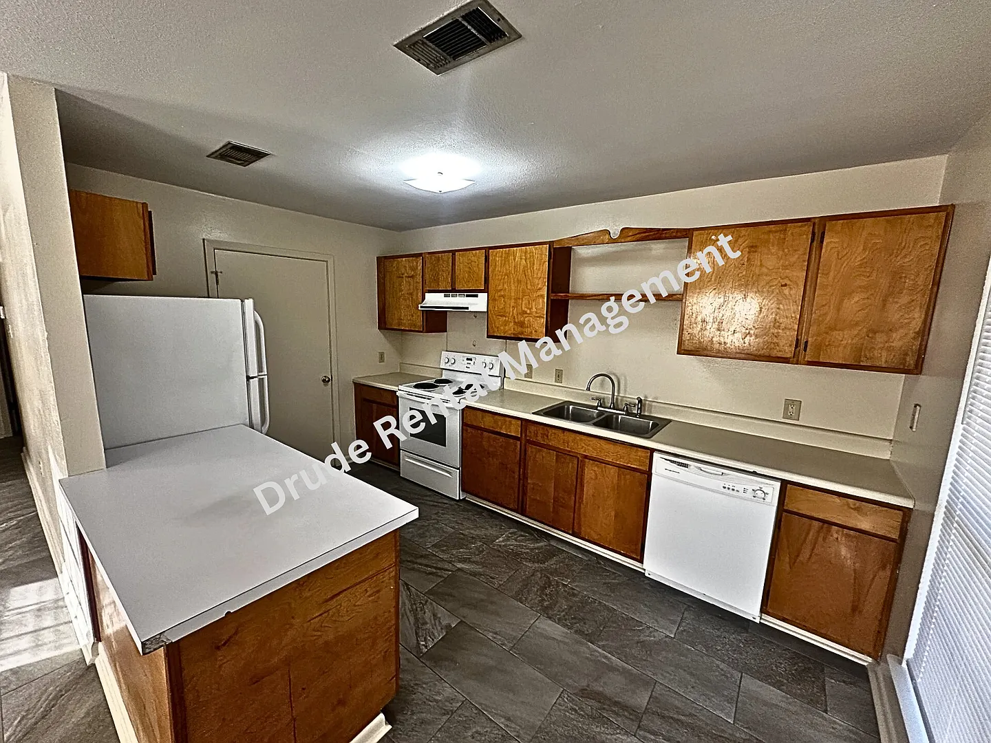 111 Mallard Drive — Photo 3
