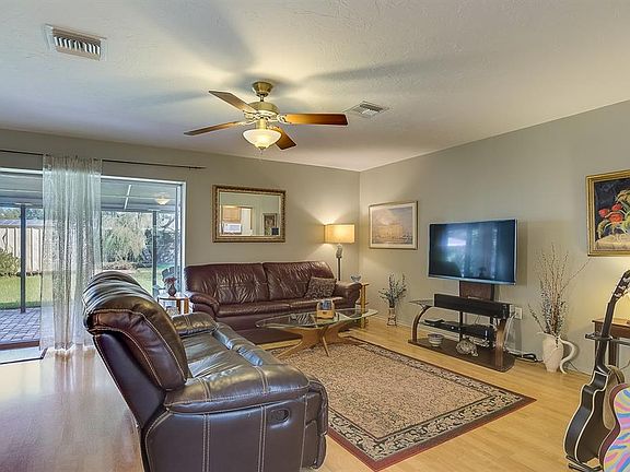 3rd image of 4983 Brookmeade Dr
