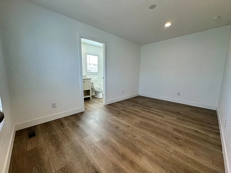 2060 N Center St #410 — Photo 19
