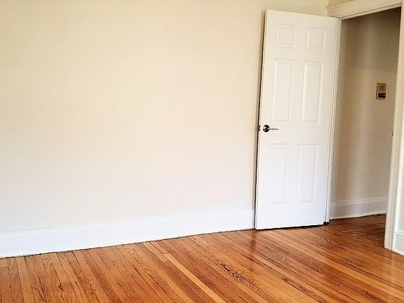 5th image of 10243 Corona Ave APT L4c