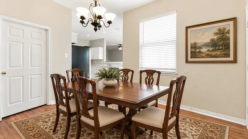 3 bed, 2.0 bath, 1565 sqft, $2,200 — Photo 3