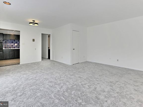 5th image of 4116 Mangalore Dr APT 301