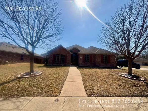 900 Grouse Rd, Glenn Heights, TX 75154