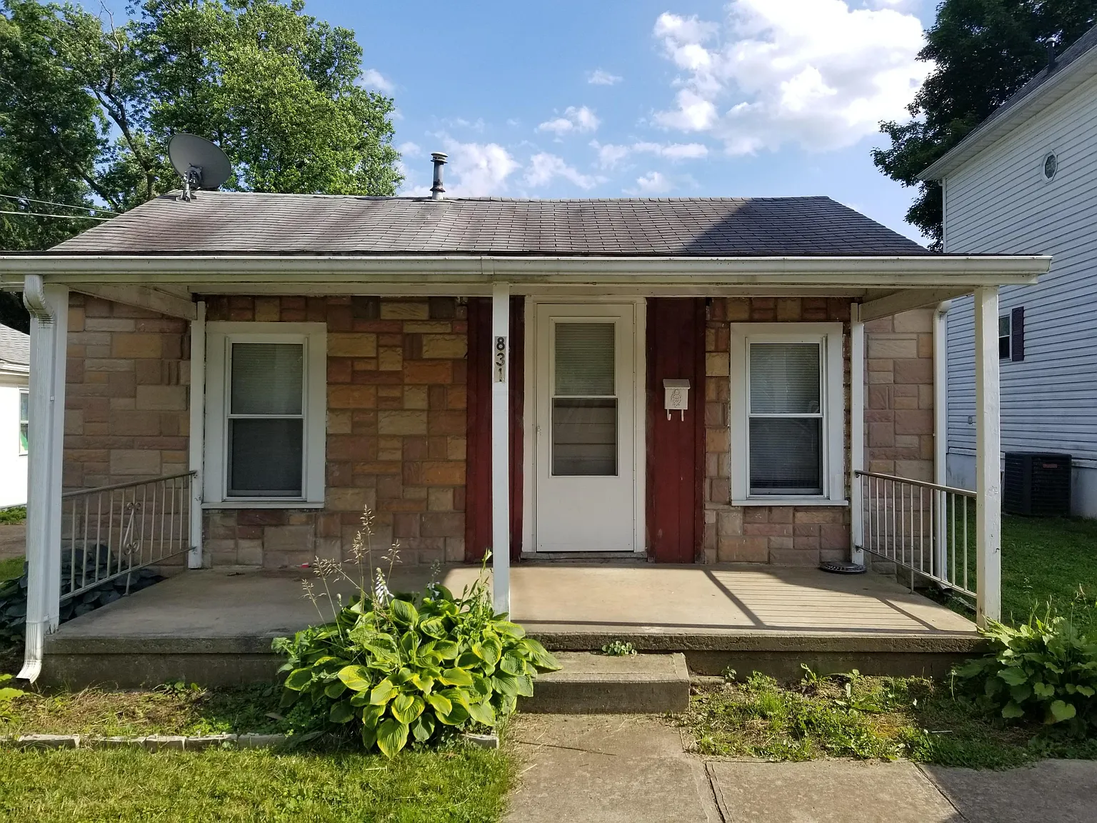 831 Jones Ave photo 1