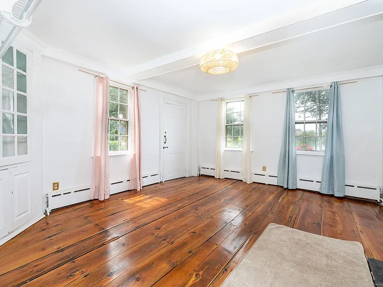 538 Main St — Photo 24