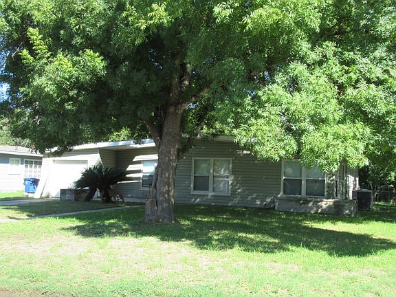 3rd image of 171 Antrim Dr