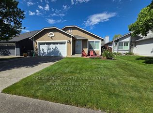 1388 Miramonte Pl, Rohnert Park, CA 94928