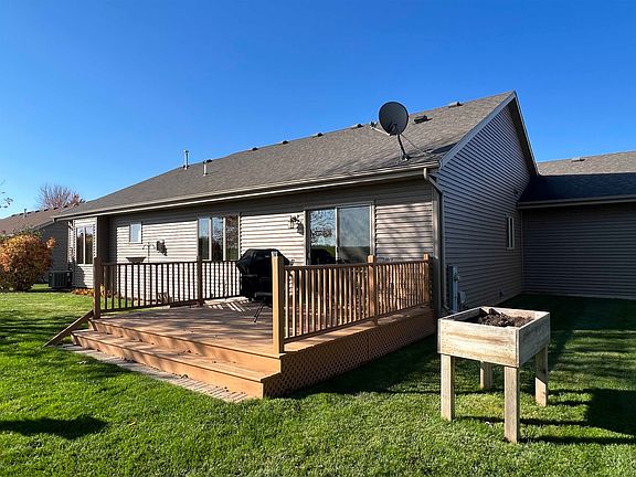 2nd image of 2648 Meadowview Dr