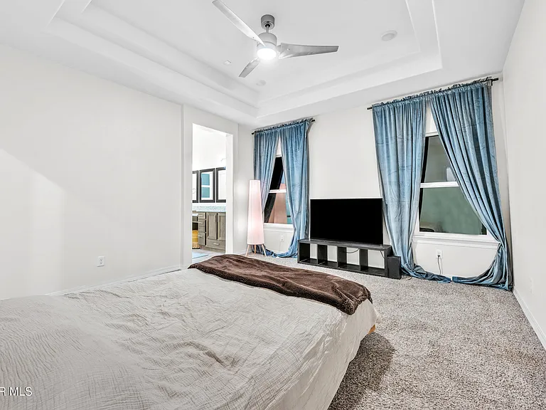 13257 Coldham St — Photo 36
