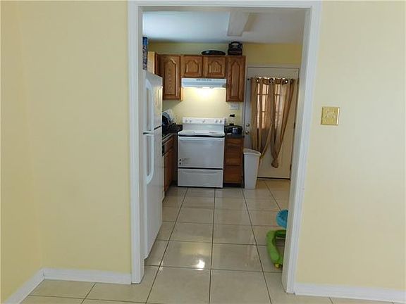 5th image of 923 W Chante Ct