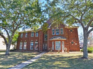 1309 Edgewater Dr, Friendswood, TX 77546