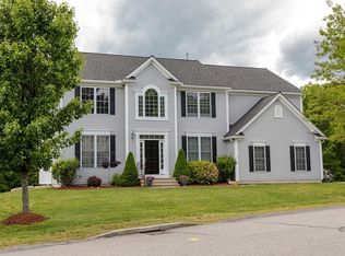 7 Pratt St, South Grafton, MA 01560