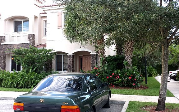 3rd image of 8201 SW 25th Ct