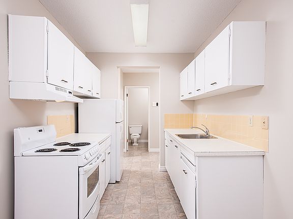5th image of 10250 118th St NW #359178